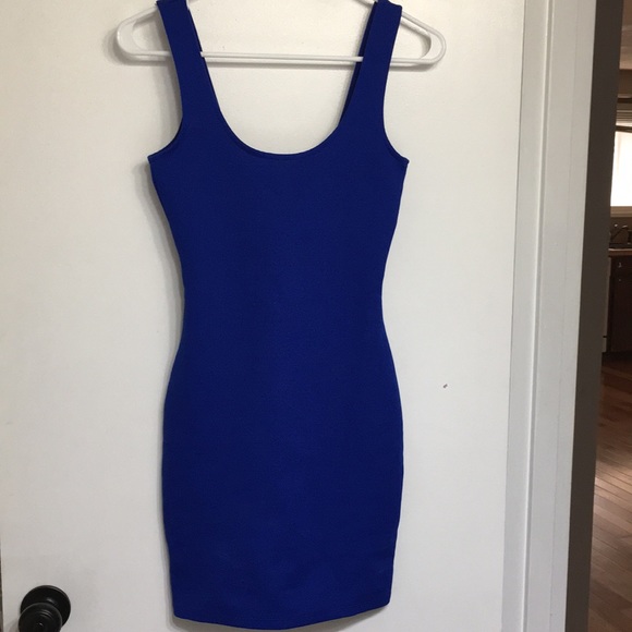H&M Dresses & Skirts - NWT blue HM bodycon scoop neck dress